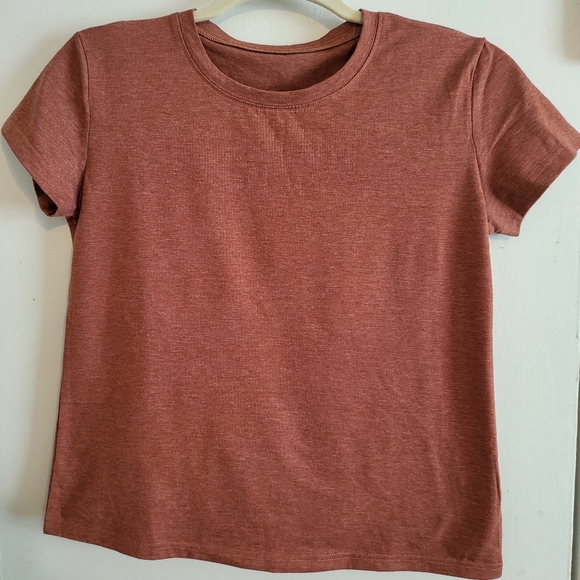Rust Short sleeve Tee. Size S. New in Package without Tag! - Picture 3 of 8
